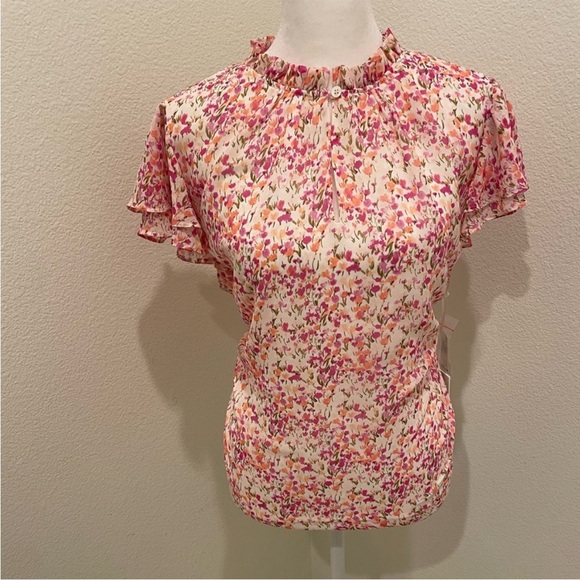 CeCe Tops - CeCe Ruffle Sleeve Floral Blouse Women’s Size M Peach Coral NWT